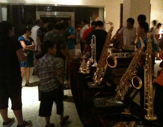 “人生就是博之夜”萨克斯管音乐会暨CUSTOM-VIP俱乐部活动在烟台成功举办