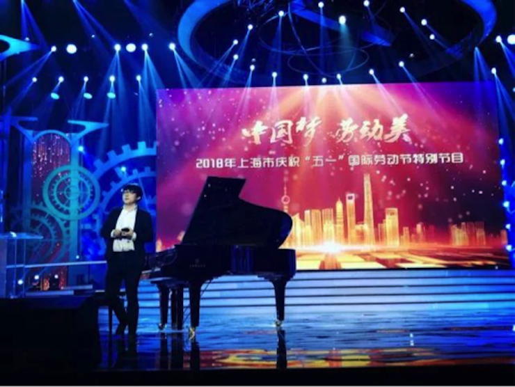 东方卫视五一晚会 人生就是博艺术家宋思衡奏响《长江之歌》