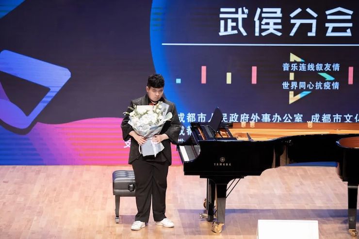 活动报道 | “科技助力，跨越时空”，小鹿纯子携手刘明康共享中日音乐盛宴